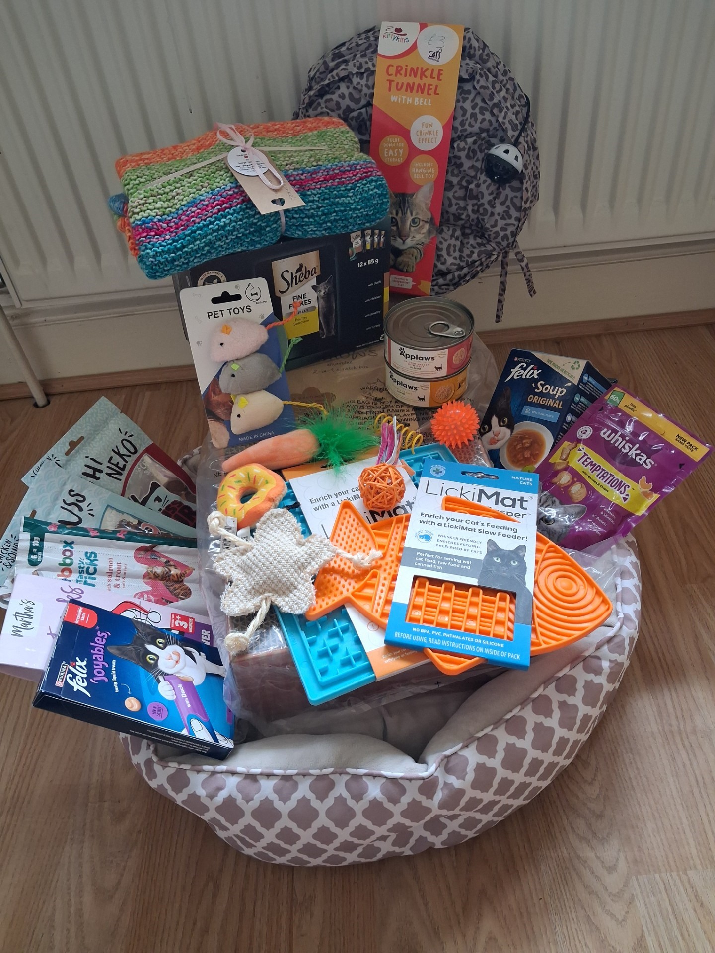 Cat Hamper